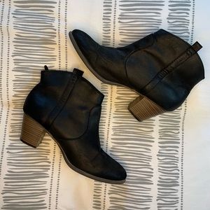 Black Western booties
